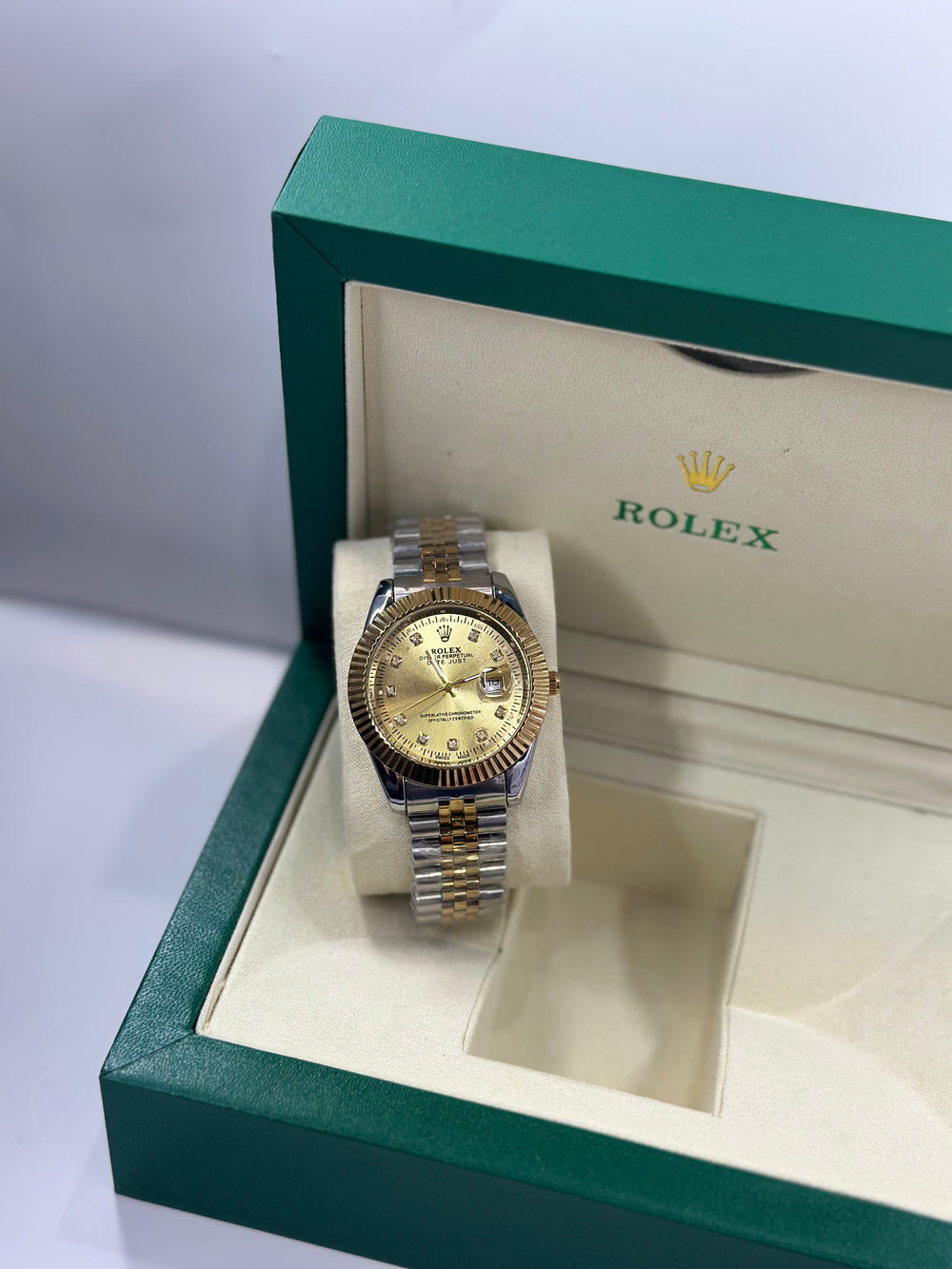 Rolex Date Just. Two tone Chain. Semi Automatic